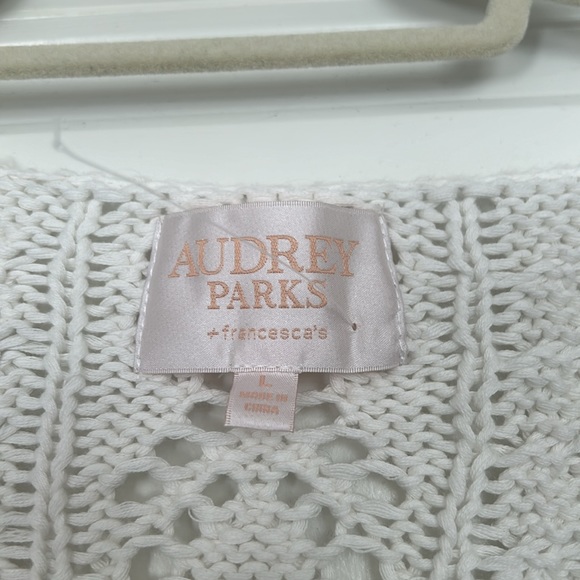 NWOT LACE CROP SWEATER - Picture 4 of 4